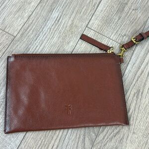 NWOT Frye Leather Wristlet Wallet Pouch 9x6